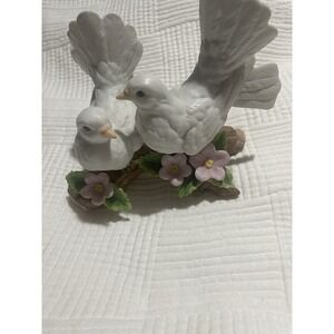 Homco Courtship Love Doves Figurine Birds #1453 White Porcelain Vintage